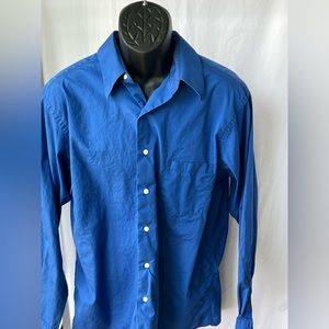 DKNY button down in excellent condition.